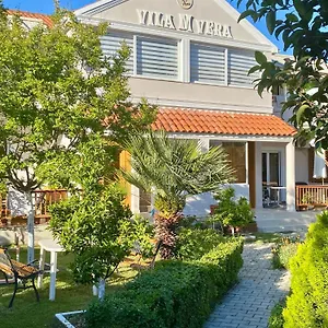 Affittacamere M Vera With Kitchen And, Durrës